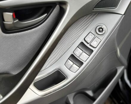 Черный Хендай Элантра, объемом двигателя 1.8 л и пробегом 63 тыс. км за 11000 $, фото 19 на Automoto.ua