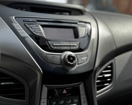 Черный Хендай Элантра, объемом двигателя 1.8 л и пробегом 63 тыс. км за 11000 $, фото 18 на Automoto.ua