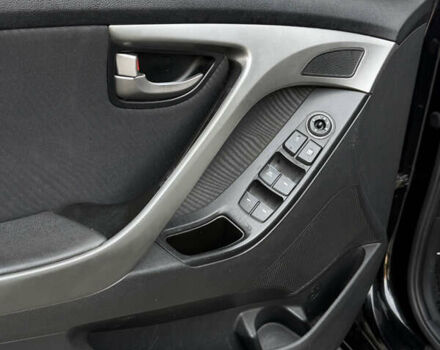 Черный Хендай Элантра, объемом двигателя 1.8 л и пробегом 150 тыс. км за 9100 $, фото 18 на Automoto.ua