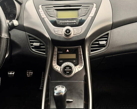 Черный Хендай Элантра, объемом двигателя 1.8 л и пробегом 130 тыс. км за 7300 $, фото 12 на Automoto.ua