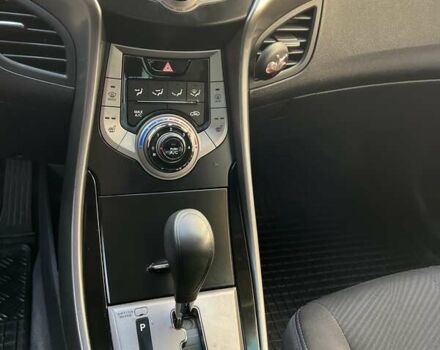 Черный Хендай Элантра, объемом двигателя 1.59 л и пробегом 203 тыс. км за 7300 $, фото 24 на Automoto.ua