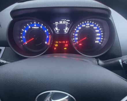 Чорний Хендай Елантра, об'ємом двигуна 1.6 л та пробігом 68 тис. км за 9500 $, фото 4 на Automoto.ua