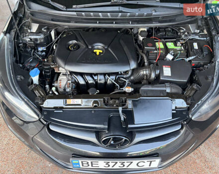 Чорний Хендай Елантра, об'ємом двигуна 1.8 л та пробігом 84 тис. км за 11000 $, фото 12 на Automoto.ua