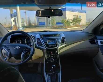 Черный Хендай Элантра, объемом двигателя 1.8 л и пробегом 209 тыс. км за 8300 $, фото 3 на Automoto.ua