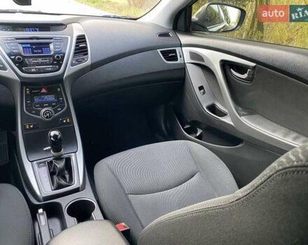 Чорний Хендай Елантра, об'ємом двигуна 1.8 л та пробігом 180 тис. км за 10250 $, фото 48 на Automoto.ua