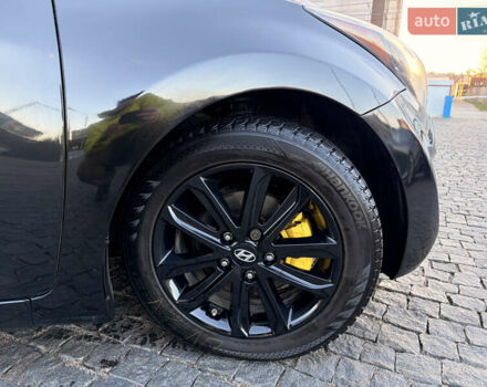 Чорний Хендай Елантра, об'ємом двигуна 1.8 л та пробігом 84 тис. км за 11000 $, фото 4 на Automoto.ua