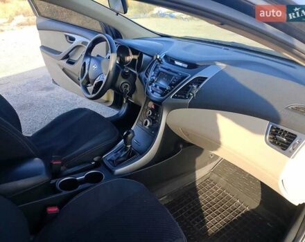 Черный Хендай Элантра, объемом двигателя 1.8 л и пробегом 209 тыс. км за 8300 $, фото 5 на Automoto.ua