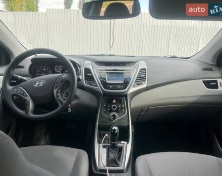 Черный Хендай Элантра, объемом двигателя 1.8 л и пробегом 189 тыс. км за 8800 $, фото 5 на Automoto.ua