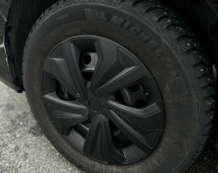 Черный Хендай Элантра, объемом двигателя 1.8 л и пробегом 200 тыс. км за 9500 $, фото 57 на Automoto.ua