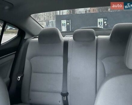 Черный Хендай Элантра, объемом двигателя 2 л и пробегом 232 тыс. км за 9200 $, фото 10 на Automoto.ua