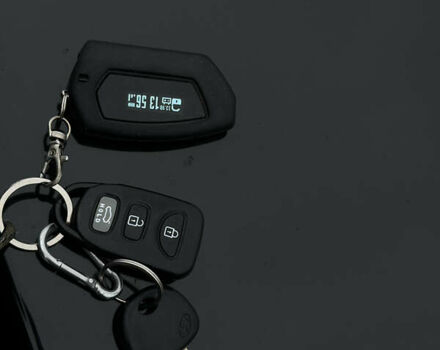 Черный Хендай Элантра, объемом двигателя 1.8 л и пробегом 200 тыс. км за 9500 $, фото 82 на Automoto.ua