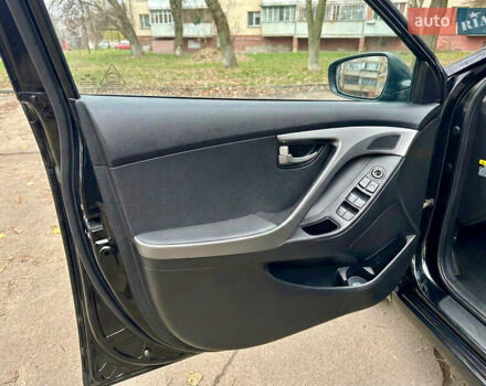 Черный Хендай Элантра, объемом двигателя 1.8 л и пробегом 160 тыс. км за 7555 $, фото 15 на Automoto.ua