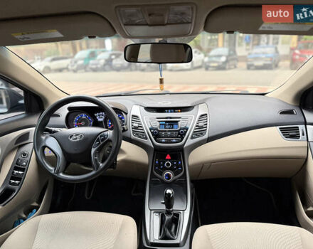 Хендай Элантра 2015 в Киеве на Automoto.ua Черный Хендай Элантра, объемом двигателя 1.8 л и пробегом 206 тыс. км за 7900 $, фото 5 на Automoto.ua