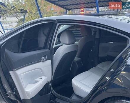 Черный Хендай Элантра, объемом двигателя 2 л и пробегом 232 тыс. км за 9200 $, фото 2 на Automoto.ua