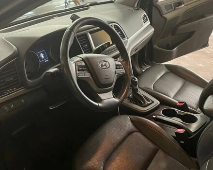 Черный Хендай Элантра, объемом двигателя 2 л и пробегом 99 тыс. км за 13000 $, фото 5 на Automoto.ua