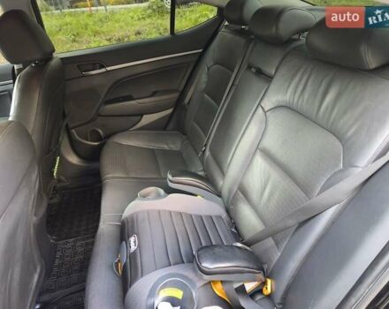 Черный Хендай Элантра, объемом двигателя 2 л и пробегом 150 тыс. км за 13400 $, фото 7 на Automoto.ua