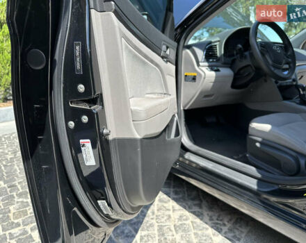 Чорний Хендай Елантра, об'ємом двигуна 2 л та пробігом 160 тис. км за 13500 $, фото 7 на Automoto.ua