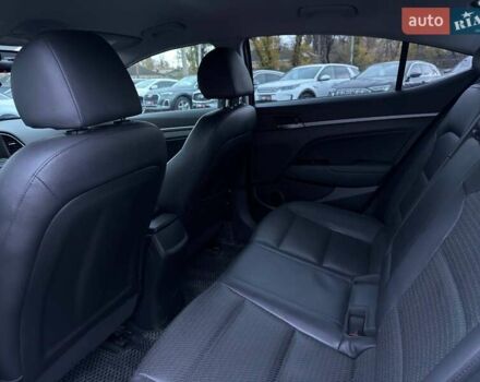 Хендай Элантра 2016 в Харькове на Automoto.ua Черный Хендай Элантра, объемом двигателя 2 л и пробегом 151 тыс. км за 12800 $, фото 27 на Automoto.ua