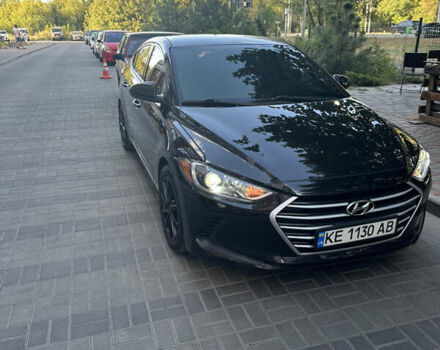 Чорний Хендай Елантра, об'ємом двигуна 2 л та пробігом 160 тис. км за 13500 $, фото 1 на Automoto.ua