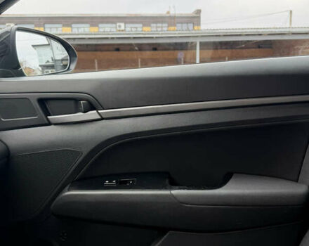 Черный Хендай Элантра, объемом двигателя 2 л и пробегом 182 тыс. км за 12700 $, фото 19 на Automoto.ua