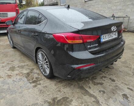Черный Хендай Элантра, объемом двигателя 1.6 л и пробегом 59 тыс. км за 12800 $, фото 3 на Automoto.ua