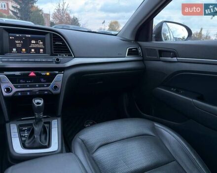 Хендай Элантра 2016 в Харькове на Automoto.ua Черный Хендай Элантра, объемом двигателя 2 л и пробегом 151 тыс. км за 12800 $, фото 30 на Automoto.ua