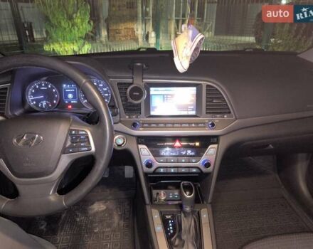 Черный Хендай Элантра, объемом двигателя 2 л и пробегом 150 тыс. км за 13400 $, фото 15 на Automoto.ua