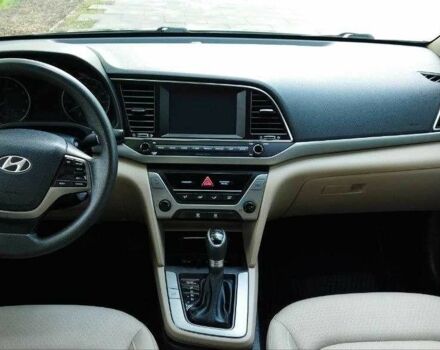 Черный Хендай Элантра, объемом двигателя 2 л и пробегом 110 тыс. км за 10700 $, фото 7 на Automoto.ua