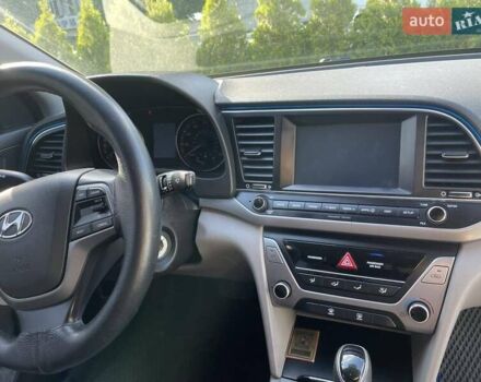Хендай Элантра 2016 в Днепре (Днепропетровске) на Automoto.ua Черный Хендай Элантра, объемом двигателя 2 л и пробегом 228 тыс. км за 9800 $, фото 5 на Automoto.ua
