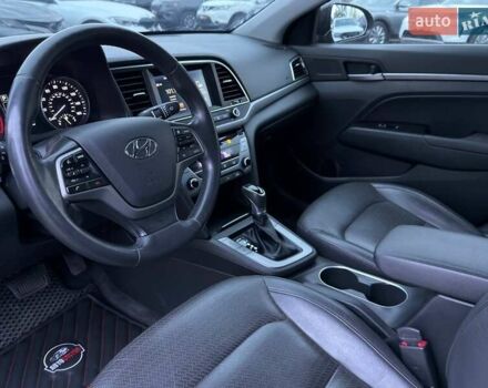 Хендай Элантра 2016 в Харькове на Automoto.ua Черный Хендай Элантра, объемом двигателя 2 л и пробегом 151 тыс. км за 12800 $, фото 16 на Automoto.ua