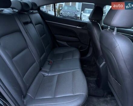 Хендай Элантра 2016 в Харькове на Automoto.ua Черный Хендай Элантра, объемом двигателя 2 л и пробегом 151 тыс. км за 12800 $, фото 37 на Automoto.ua