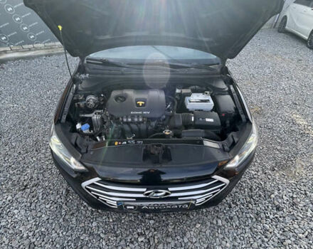 Чорний Хендай Елантра, об'ємом двигуна 2 л та пробігом 233 тис. км за 11800 $, фото 7 на Automoto.ua