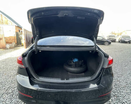 Чорний Хендай Елантра, об'ємом двигуна 2 л та пробігом 233 тис. км за 11800 $, фото 6 на Automoto.ua