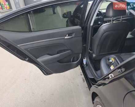 Черный Хендай Элантра, объемом двигателя 2 л и пробегом 150 тыс. км за 13400 $, фото 8 на Automoto.ua