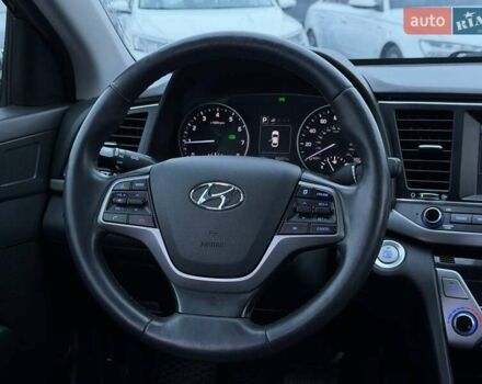 Хендай Элантра 2016 в Харькове на Automoto.ua Черный Хендай Элантра, объемом двигателя 2 л и пробегом 151 тыс. км за 12800 $, фото 33 на Automoto.ua