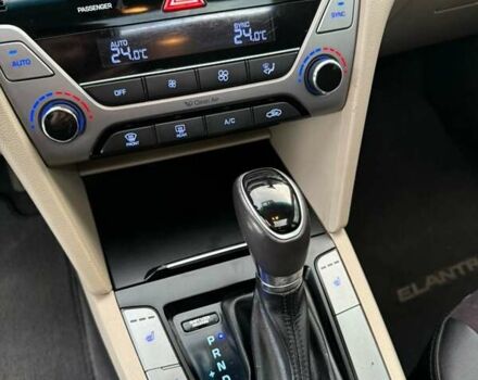 Черный Хендай Элантра, объемом двигателя 2 л и пробегом 160 тыс. км за 10900 $, фото 10 на Automoto.ua