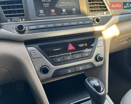 Чорний Хендай Елантра, об'ємом двигуна 2 л та пробігом 98 тис. км за 13990 $, фото 24 на Automoto.ua