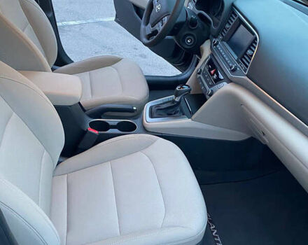 Черный Хендай Элантра, объемом двигателя 2 л и пробегом 58 тыс. км за 13300 $, фото 11 на Automoto.ua