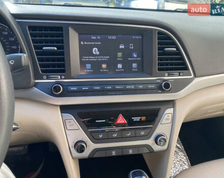 Черный Хендай Элантра, объемом двигателя 2 л и пробегом 56 тыс. км за 14000 $, фото 9 на Automoto.ua