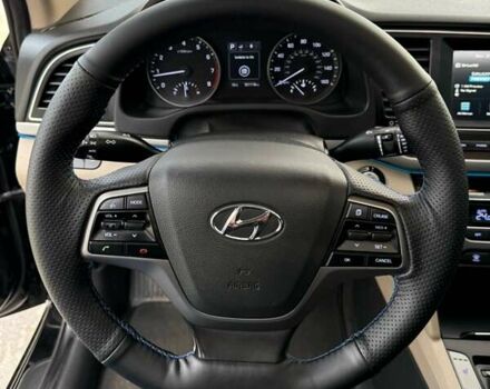 Черный Хендай Элантра, объемом двигателя 2 л и пробегом 160 тыс. км за 10900 $, фото 9 на Automoto.ua