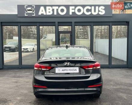 Чорний Хендай Елантра, об'ємом двигуна 2 л та пробігом 98 тис. км за 13990 $, фото 5 на Automoto.ua