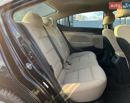 Чорний Хендай Елантра, об'ємом двигуна 2 л та пробігом 98 тис. км за 13990 $, фото 9 на Automoto.ua