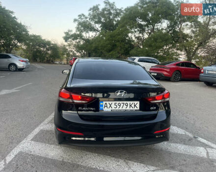 Черный Хендай Элантра, объемом двигателя 1.59 л и пробегом 210 тыс. км за 9300 $, фото 3 на Automoto.ua