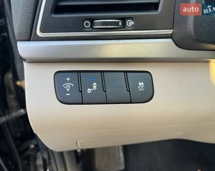 Чорний Хендай Елантра, об'ємом двигуна 2 л та пробігом 98 тис. км за 13990 $, фото 16 на Automoto.ua