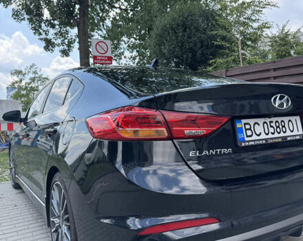 Черный Хендай Элантра, объемом двигателя 1.59 л и пробегом 120 тыс. км за 13000 $, фото 5 на Automoto.ua