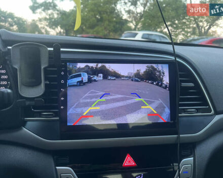 Черный Хендай Элантра, объемом двигателя 1.59 л и пробегом 210 тыс. км за 9300 $, фото 8 на Automoto.ua