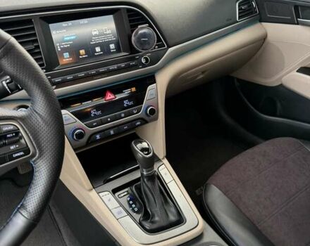 Черный Хендай Элантра, объемом двигателя 2 л и пробегом 160 тыс. км за 10900 $, фото 16 на Automoto.ua