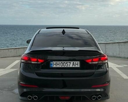 Черный Хендай Элантра, объемом двигателя 2 л и пробегом 160 тыс. км за 10900 $, фото 5 на Automoto.ua