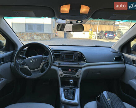 Чорний Хендай Елантра, об'ємом двигуна 2 л та пробігом 165 тис. км за 10800 $, фото 14 на Automoto.ua