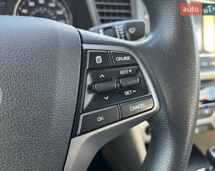 Чорний Хендай Елантра, об'ємом двигуна 2 л та пробігом 98 тис. км за 13990 $, фото 20 на Automoto.ua